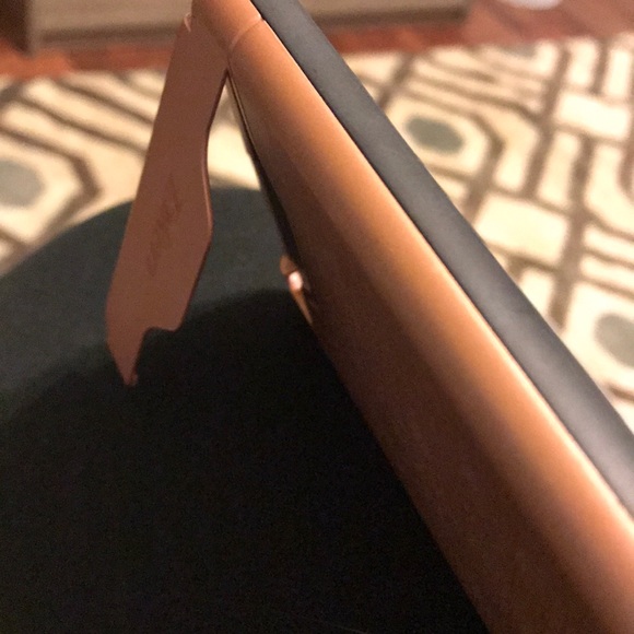 Rose gold phone case - Picture 2 of 3